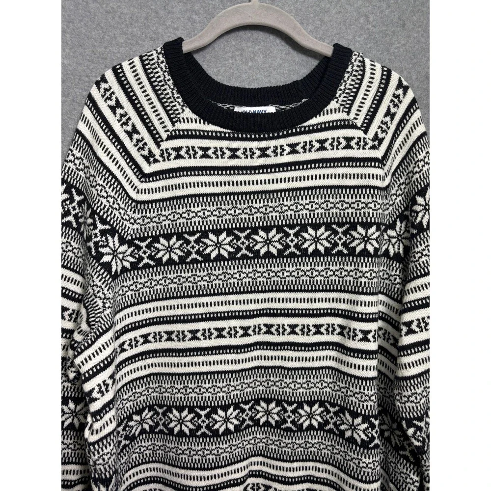 Old Navy Fair Isle Nordic Sweater Black White Snowflake Cozy Knit XXL